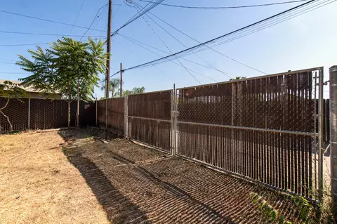 Exterior - 1107 O St, Sanger, CA 93657 photo 6 of 6