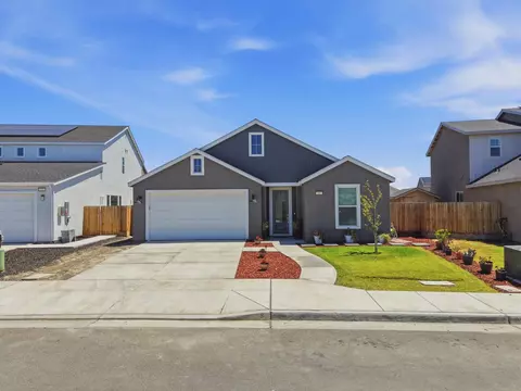 530 Baylor Dr, Lemoore, CA 93245 photo 1