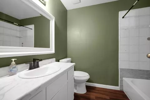 Bath - 543 Autumn Ct, Madera, CA 93637 photo 1 of 3