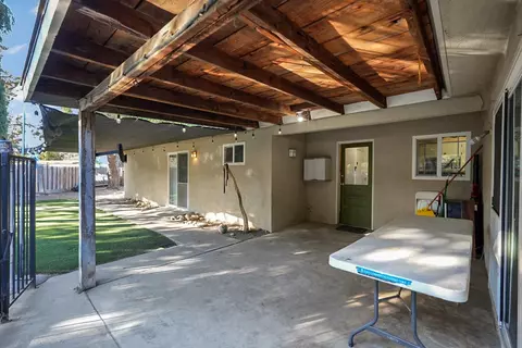 Exterior - 543 Autumn Ct, Madera, CA 93637 photo 5 of 14
