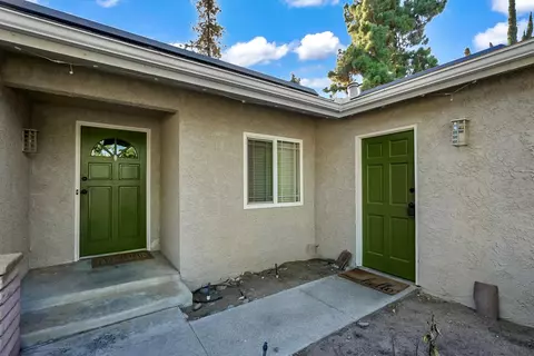 Exterior - 543 Autumn Ct, Madera, CA 93637 photo 4 of 14