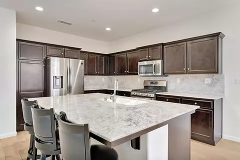Kitchen - 2153 Lombard Ln, Clovis, CA 93619 photo 2 of 3