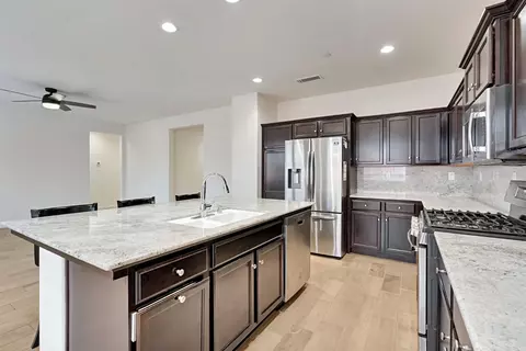 Kitchen - 2153 Lombard Ln, Clovis, CA 93619 photo 3 of 3
