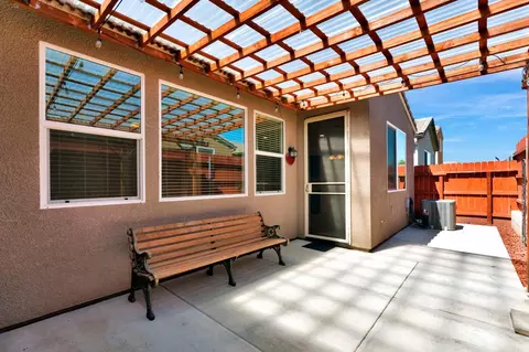 Exterior - 2153 Lombard Ln, Clovis, CA 93619 photo 6 of 6