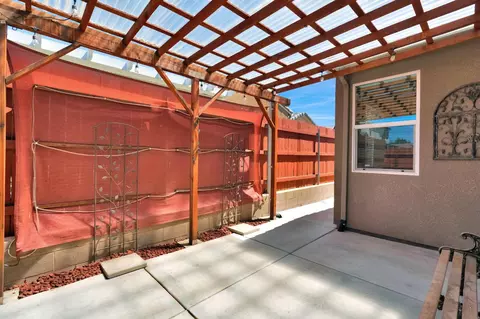Exterior - 2153 Lombard Ln, Clovis, CA 93619 photo 4 of 6