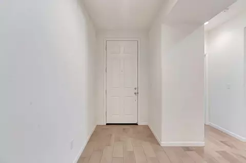 Entry Way - 2153 Lombard Ln, Clovis, CA 93619 photo 2 of 2
