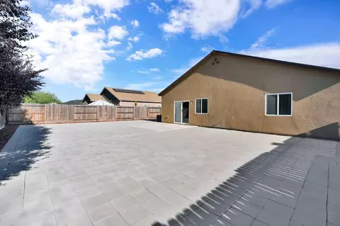 Exterior - 3529 Nile St, Madera, CA 93637 photo 5 of 7