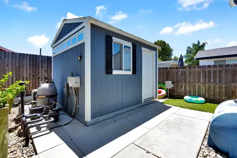 Exterior - 2956 Griffith Ave, Clovis, CA 93611 photo 9 of 10