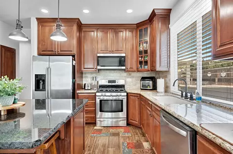 Kitchen - 2956 Griffith Ave, Clovis, CA 93611 photo 2 of 5