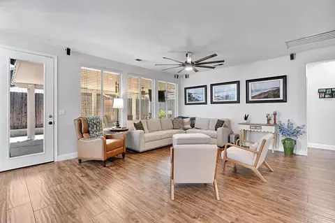 Living - 2956 Griffith Ave, Clovis, CA 93611 photo 2 of 4