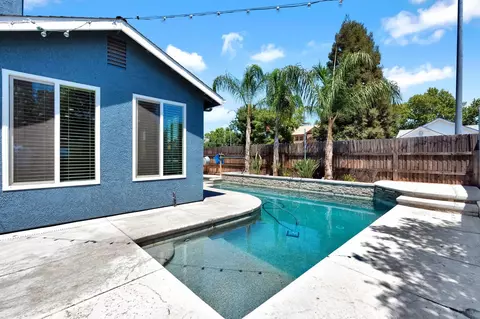 Exterior - 2956 Griffith Ave, Clovis, CA 93611 photo 5 of 10