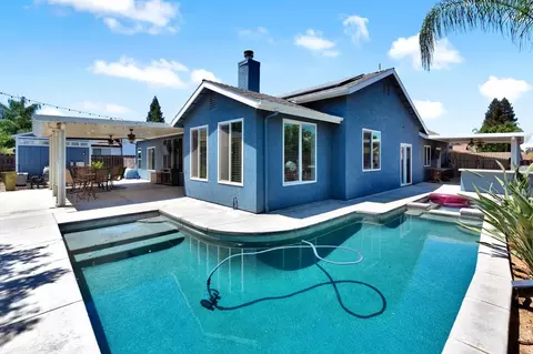Exterior - 2956 Griffith Ave, Clovis, CA 93611 photo 6 of 10