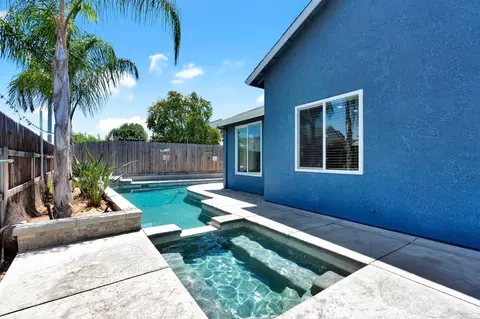 Exterior - 2956 Griffith Ave, Clovis, CA 93611 photo 7 of 10