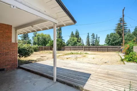 1305 De Cesari Ave, Madera, CA 93637 photo 17