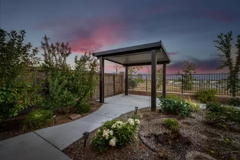 Exterior - 1010 Horizon Dr, Madera, CA 93636 photo 6 of 18
