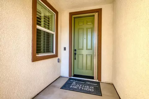 Entry Way - 1010 Horizon Dr, Madera, CA 93636 photo 1 of 1