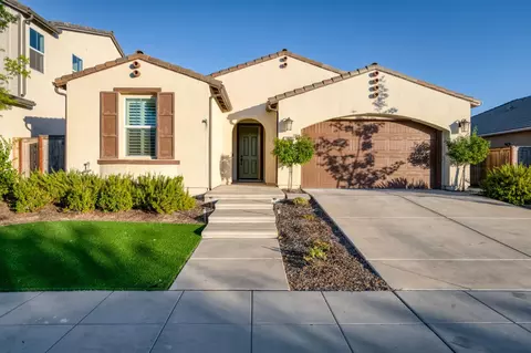 Exterior - 1010 Horizon Dr, Madera, CA 93636 photo 4 of 18