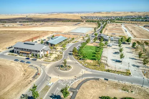 View/Area - 1010 Horizon Dr, Madera, CA 93636 photo 12 of 13