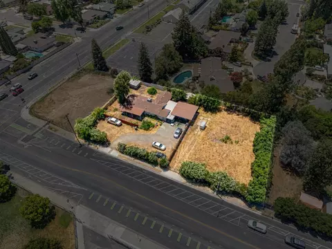 4627 N Maple Ave, Fresno, CA 93726