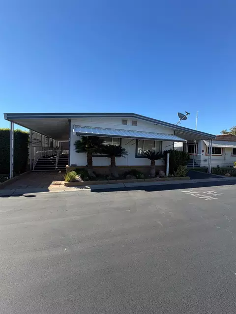 2706 W Ashlan Ave #47, Fresno, CA 93705