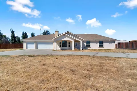 Exterior - 21466 Forest Glen Rd, Madera, CA 93638 photo 1 of 5