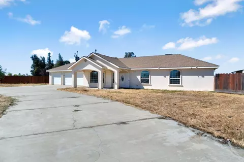 Exterior - 21466 Forest Glen Rd, Madera, CA 93638 photo 2 of 5
