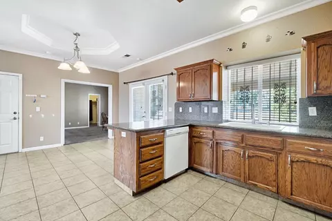 Kitchen - 21466 Forest Glen Rd, Madera, CA 93638 photo 2 of 2