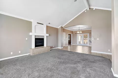 Living - 21466 Forest Glen Rd, Madera, CA 93638 photo 2 of 2