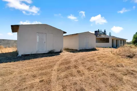 Exterior - 21466 Forest Glen Rd, Madera, CA 93638 photo 5 of 5