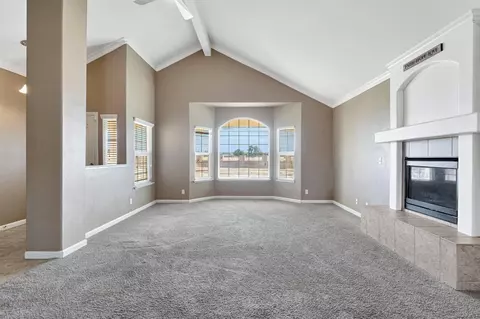 Living - 21466 Forest Glen Rd, Madera, CA 93638 photo 1 of 2