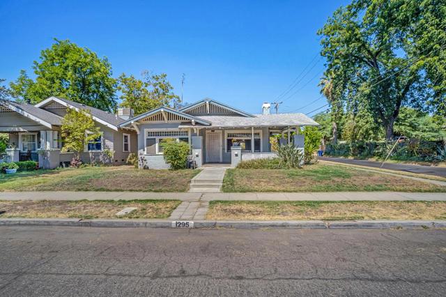 1295 N Glenn Ave, Fresno, CA 93728