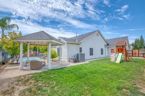 290 W Loyola Ave, Clovis, CA 93619 photo 41