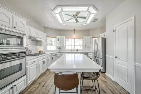 290 W Loyola Ave, Clovis, CA 93619 photo 12