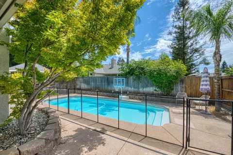 290 W Loyola Ave, Clovis, CA 93619 photo 31
