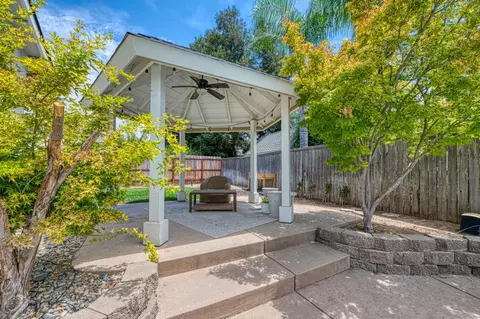 290 W Loyola Ave, Clovis, CA 93619 photo 37