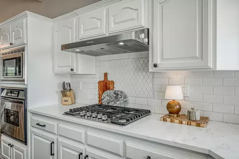 290 W Loyola Ave, Clovis, CA 93619 photo 16