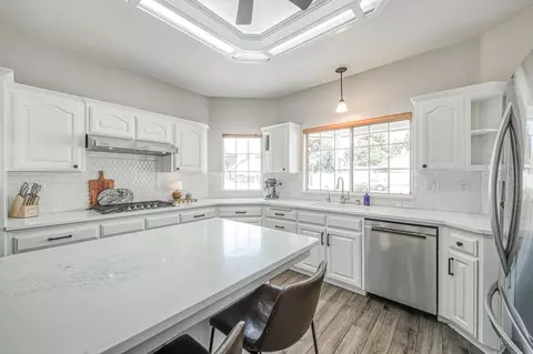 290 W Loyola Ave, Clovis, CA 93619 photo 15