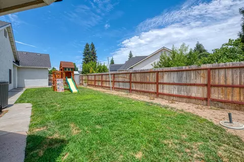 290 W Loyola Ave, Clovis, CA 93619 photo 40