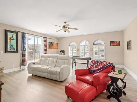 Living - 85 N Fairfax Ave, Clovis, CA 93612 photo 4 of 7