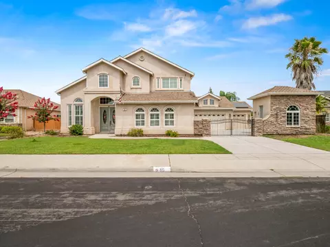 Exterior - 85 N Fairfax Ave, Clovis, CA 93612 photo 2 of 9