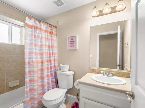 Bath - 85 N Fairfax Ave, Clovis, CA 93612 photo 1 of 5