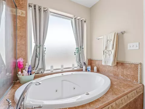 Bath - 85 N Fairfax Ave, Clovis, CA 93612 photo 5 of 5