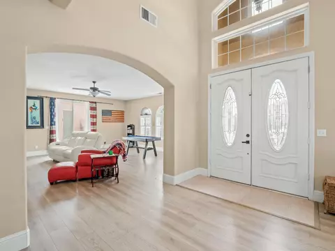 Entry Way - 85 N Fairfax Ave, Clovis, CA 93612 photo 3 of 3