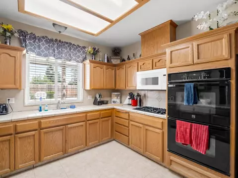 Kitchen - 85 N Fairfax Ave, Clovis, CA 93612 photo 3 of 4