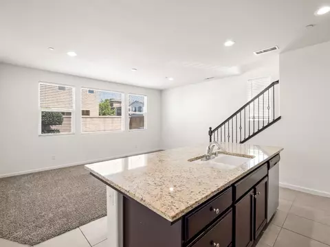 2569 Mustang Dr, Clovis, CA 93612 photo 10