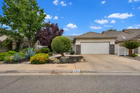 2596 E Plymouth Way, Fresno, CA 93720
