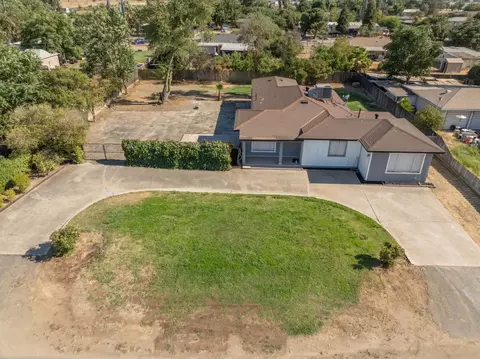 4683 W Hedges Ave, Fresno, CA 93722