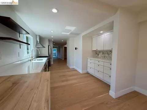 1327 NE Ward St, Berkeley, CA 94702 photo 7