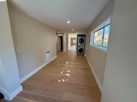1327 NE Ward St, Berkeley, CA 94702 photo 2