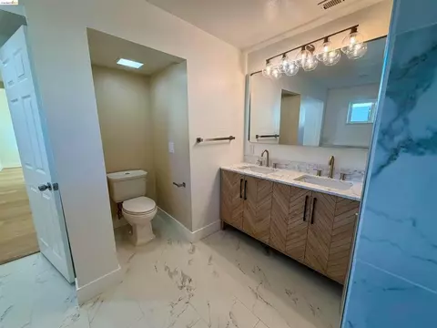 1327 NE Ward St, Berkeley, CA 94702 photo 3